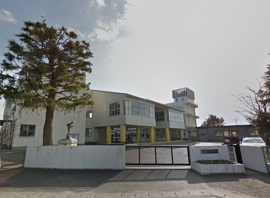 八原小学校