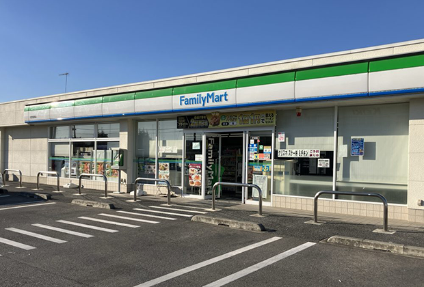 ファミリーマート佐野富岡店
