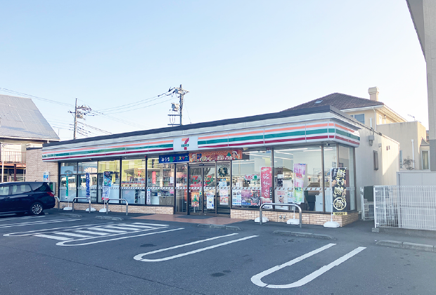 セブンイレブン西真岡店