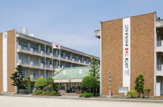 石岡中学校