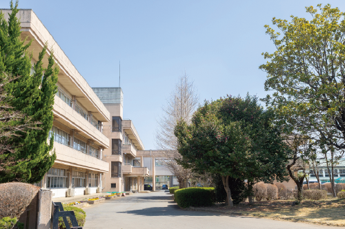 高山中学校